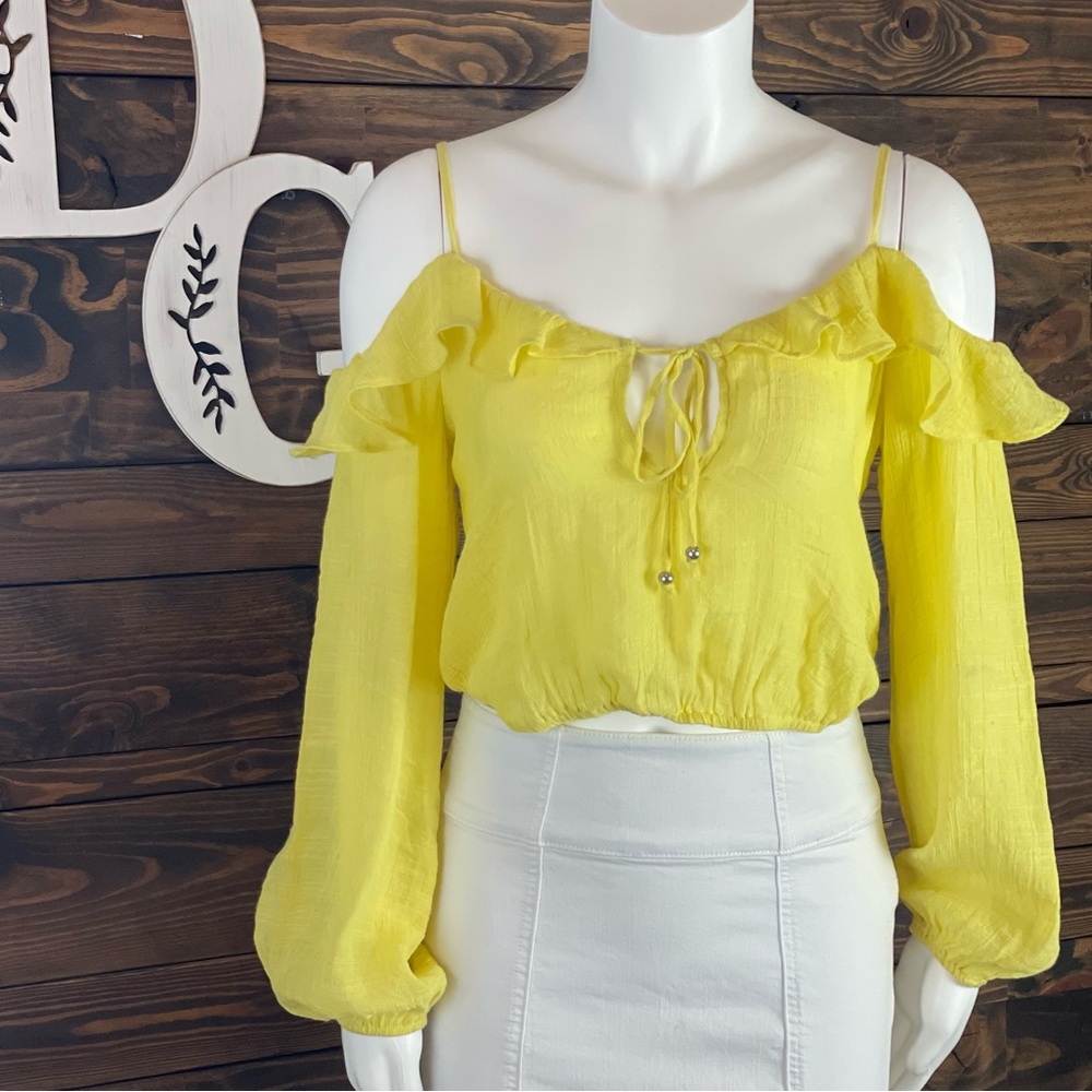 Forever 21 | Cold Shoulder Ruffle Keyhole‎ Pheasant Cropped Blouse Yellow